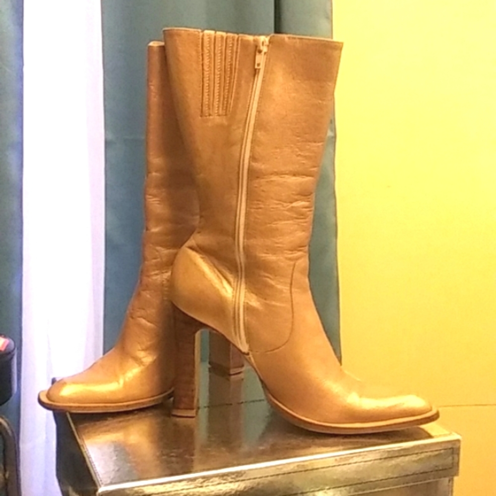 Stunning!Cowboy style boots by MIA. Sz.8.5